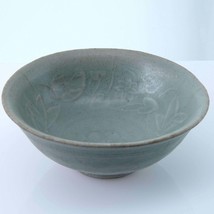 Early Celadon Stoneware  Tea Bowl with Lotus Decoration - £308.01 GBP
