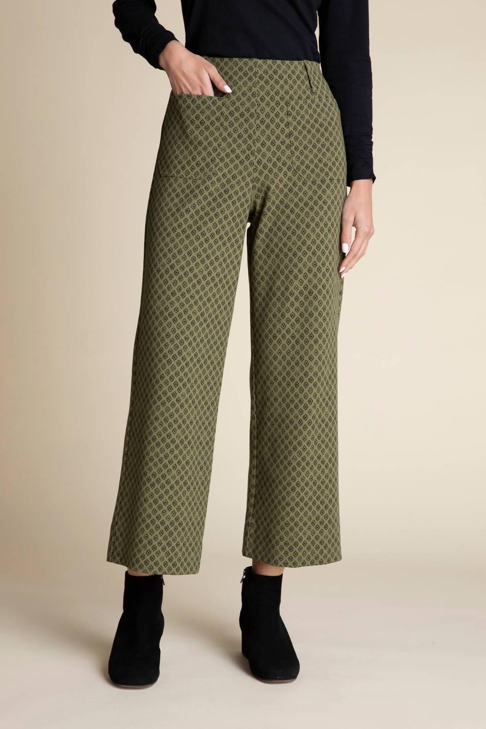 Habitat Luxe Ponte Stamped Floral Diamond Ankle Pant Green - $64.00
