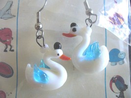 Global Village Glass Swan Earrings - £4.79 GBP