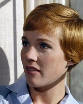 Julie Andrews young pose with short blonde hair circa 1964 8x10 inch photo - £7.32 GBP