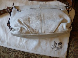 Coach Soho Hobo White Pebbled Grain Leather Boho Hand Shoulder Bag Purse #F15065 - £94.96 GBP