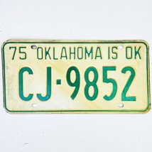 1975 United States Oklahoma Creek County Passenger License Plate CJ-9852 - £14.74 GBP