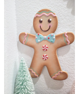 Christmas Gingerbread Boy Pastel Ornament Wreath Tabletop Metal Wall Sig... - $668.96 MXN
