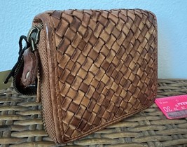 new beautiful MARTA PONTI  Portugal ZIP AROUND  SMALL WALLET - $37.59