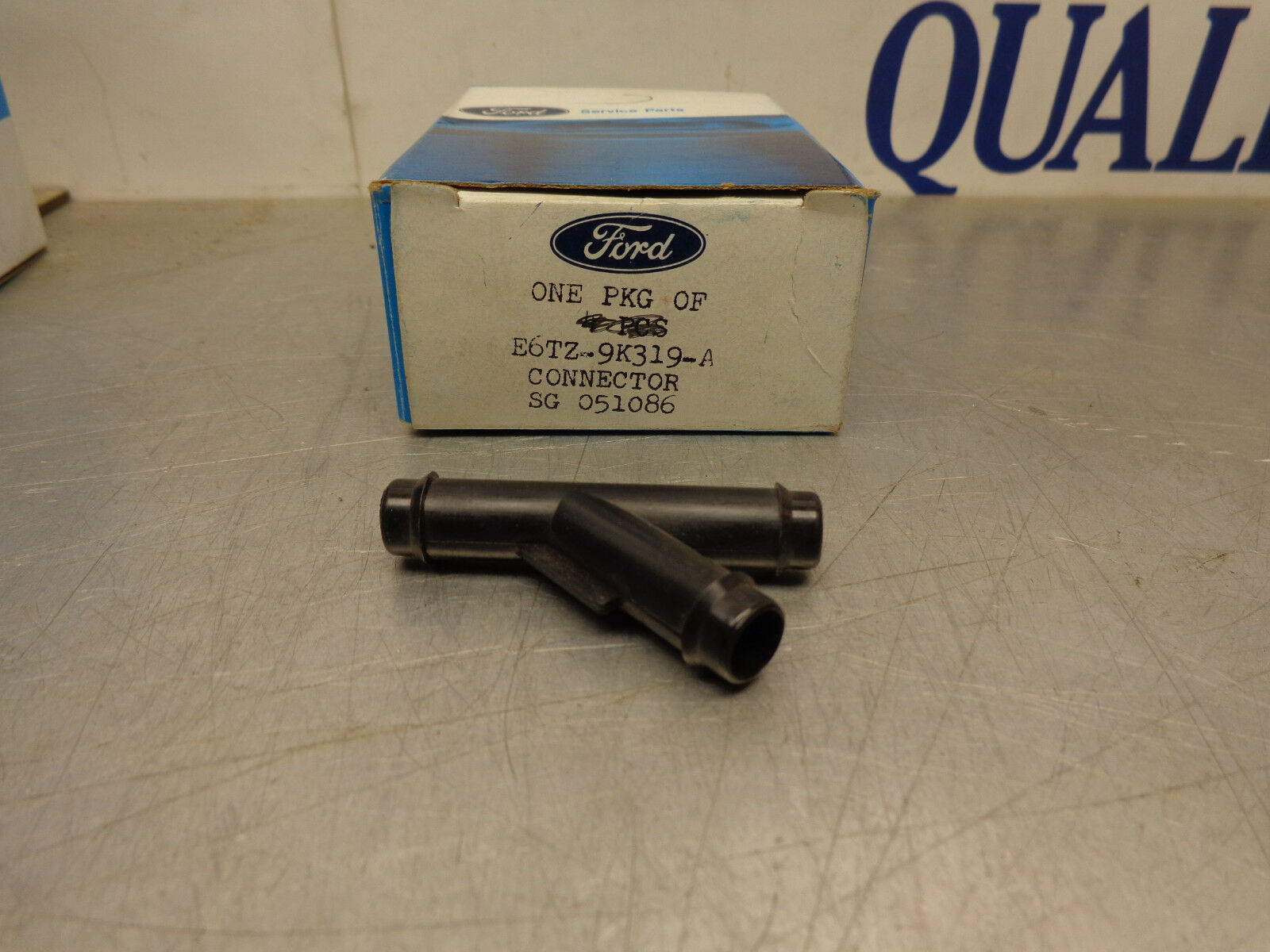 FORD E6TZ-9K319-A Fuel Vapor Hose Line Restricting Y Connector 351W Truck - $15.46