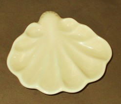 VINTAGE Shell Shaped Ceramic Plate Dish Decor Ceramic Hand Made Beige 5&quot;... - £18.65 GBP