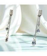 VTG Earrings Dangle Silver Tone Pierced Teardrop Briolette White Crystal - $110.20 MXN