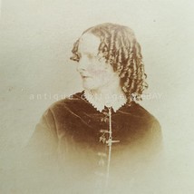 1860s Antique Photo Cdv Curly Hair Woman Tinted Cheeks Wilmington De E M Garrett - £51.38 GBP