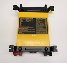 DEWALT DXAEPI1000 Power Inverter 1000W image 6