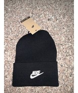 Nike Unisex Cuffed Beanie Cap Black - $613.33 MXN
