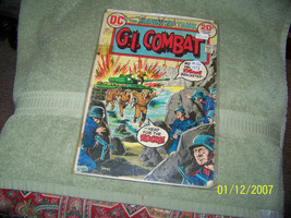 vintage 70&#39;s    dc comic book { g.i. combat} - £5.48 GBP