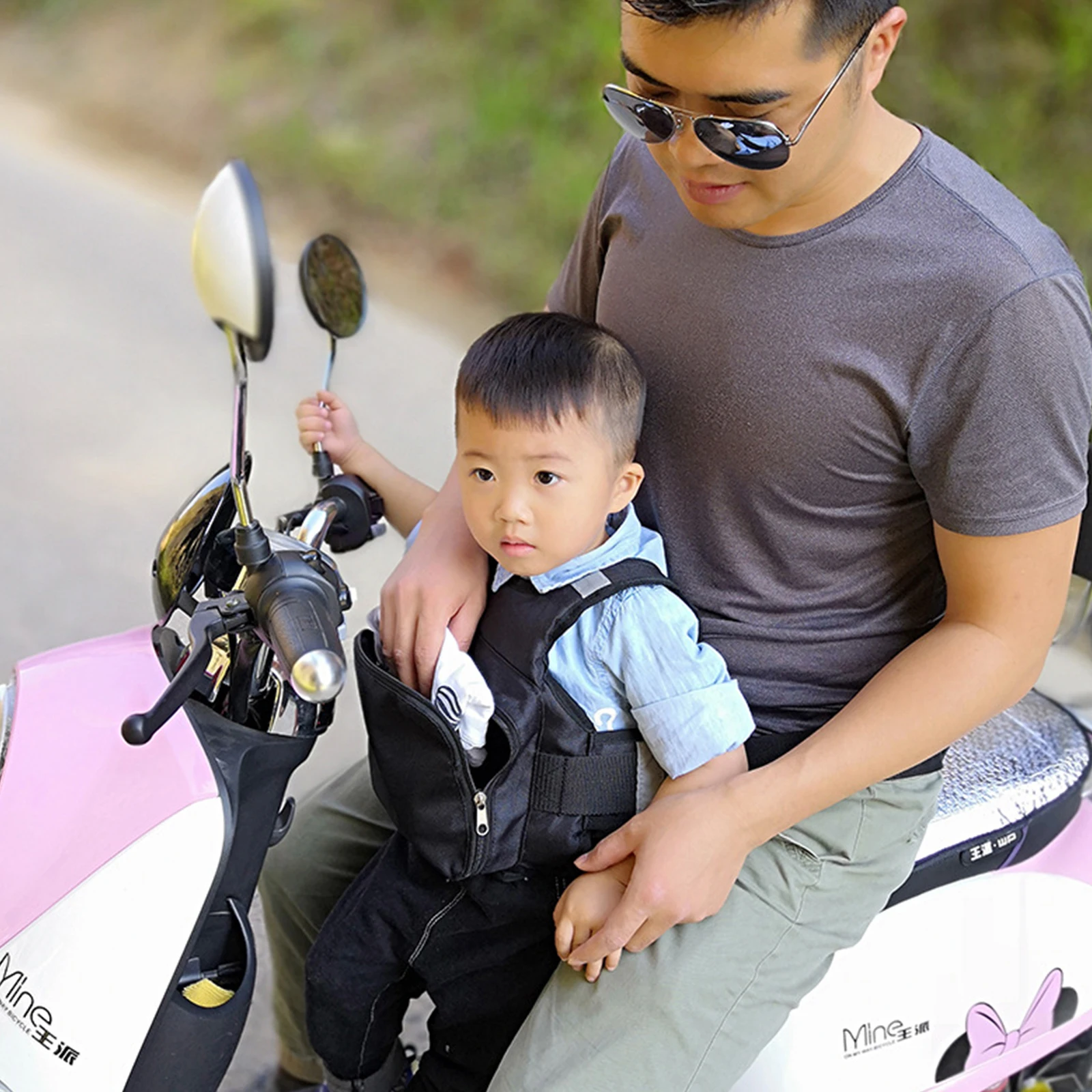 Motorcycle Child Safety Belt with Reflective Design, Adjustable Straps - Ensur - £20.23 GBP
