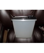 Vintage Tupperware Cereal &amp; Dry Food Keeper #1588-5, #1590-4 Sheer EUC - $574.66 MXN