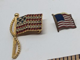 VTG Signed Rafaelian Rhinestone USA American Flag Patriotic Brooch Pin Gold Tone - £7.59 GBP