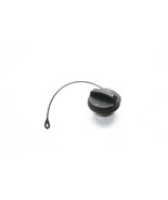 2001-2005 CHEVROLET SILVERADO 6.6L DIESEL FUEL CAP P8904 - $53.08 CAD