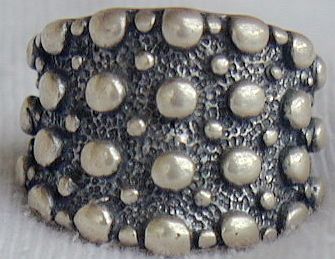Dots ring