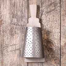 Hanging Shredder in distressed wood and metal - £24.30 GBP
