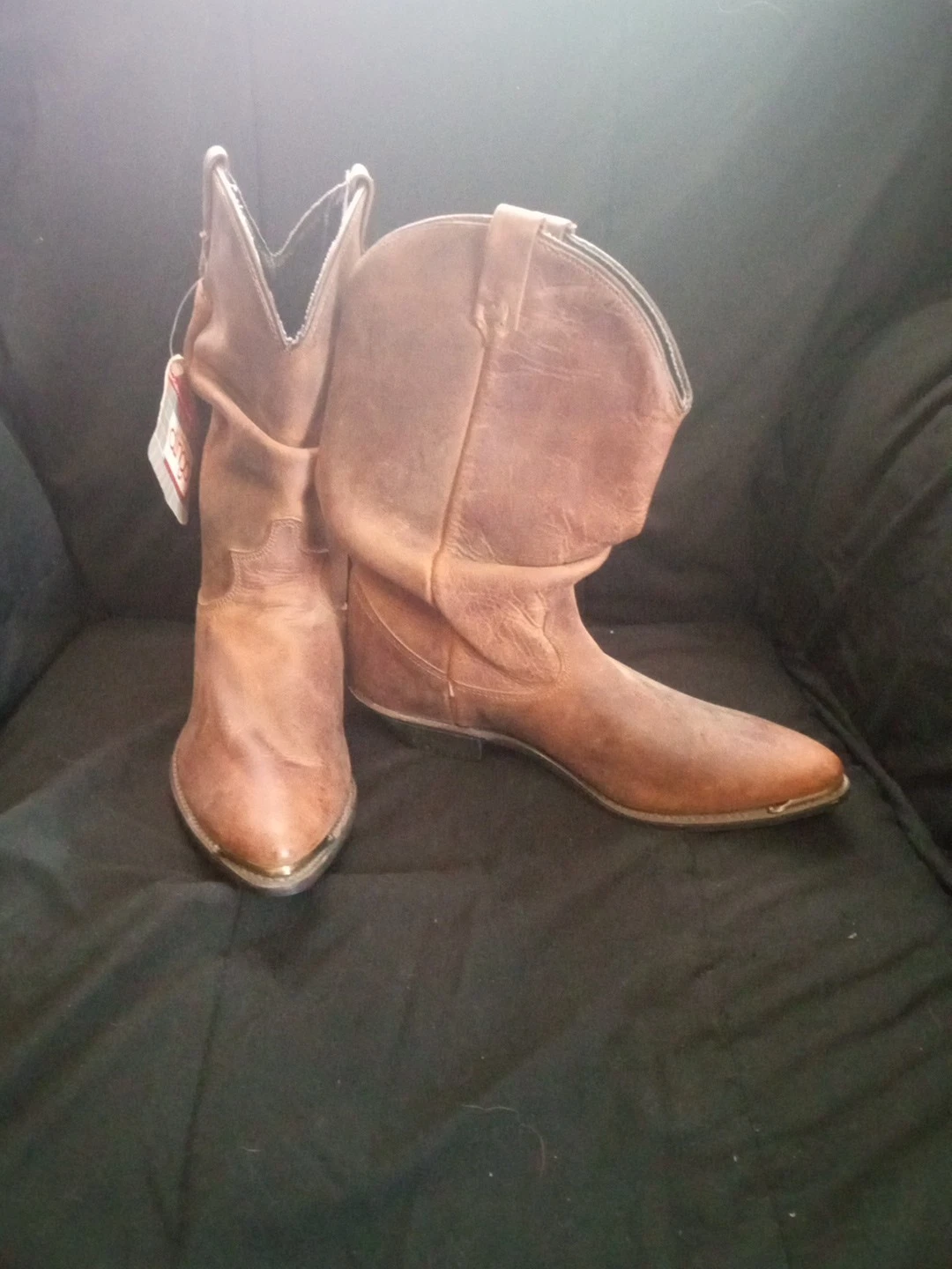 Women&#39;s NWT Brown Dingo Western Style Boots 7 - $61.96 CAD