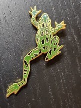 Vintage 1986 WM Spear Frog Pin Green Gold Black Enamel Cloisonne Brooch Signed - $22.51