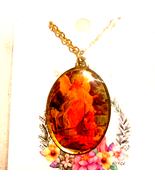 Beautiful NWOT Guardian Angel Necklace - $314.02 MXN