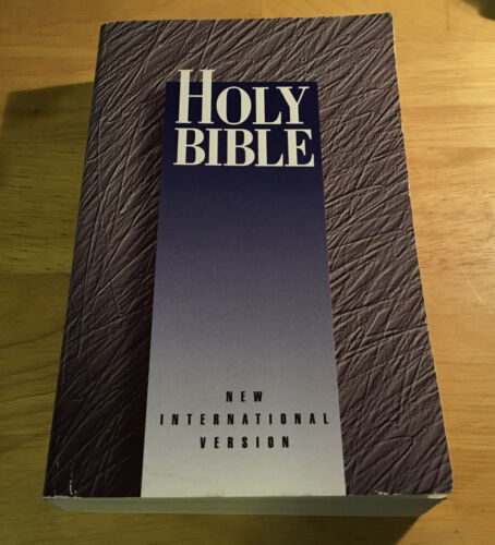 New International Version Holy Bible by Zondervan Staff (1987, Trade Pap... - $3.49