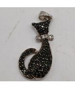 Sterling Silver Black &amp; White Synthetic CZ Cat with Bow PendantMaterialG... - €77,28 EUR