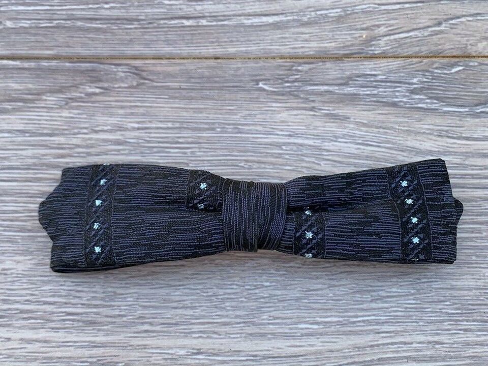 Wembley Mens Bow Tie Blue Dashes Print Rayon Clip On VTG 1940s USA - $21.38