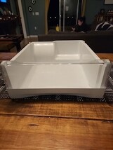 GE Refrigerator GNE29GGKBWW Right Crisper Drawer WR32X10894 - $22.00