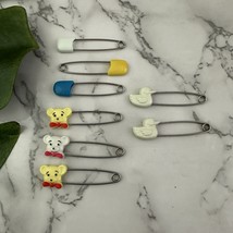 Vintage Safety Diaper Pin Lot of 8 Bears Ducks Yellow White Baby Gerber - $239.70 MXN