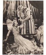 THE SON OF THE SHEIK (1926) Rudolph Valentino Holds Vilma Banky By Her W... - £39.31 GBP