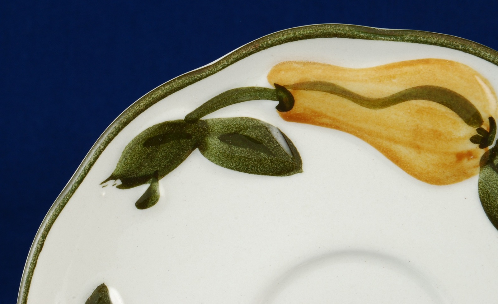 Stangl Sculptured Fruit Two 6" Saucers Excellent Condition Item image 2