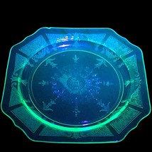 Hocking&#39;s Princess green depression glass, square plate (uranium vaseline) - £20.46 GBP