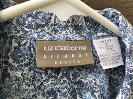 Liz Claiborne Women&#39;s Petite Sz P Blouse Paisley Blue Roses Pearled Btns... - £13.93 GBP