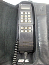 Motorola Soft-Pak Vintage Car Mobile Cell Phone No Battery Antiquated Obsolete - £21.92 GBP