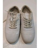 Used Yingrui White Cheer Cheerleading Tumbling Shoes Accent Size 5 White - $13.42 CAD