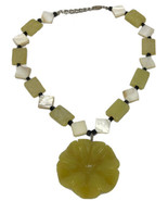 Green Flower Glass Beads Button Jadeite? Necklace - £26.07 GBP