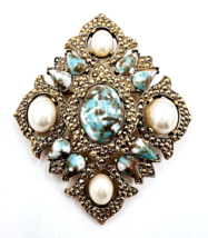 Vintage 1968 Sarah Coventry Gold Tone Remembrance Brooch Pin - £17.40 GBP