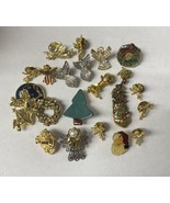 Enamel Pin LOT 21 Christmas Tree Religious Angels Wreaths Santa - €19,40 EUR
