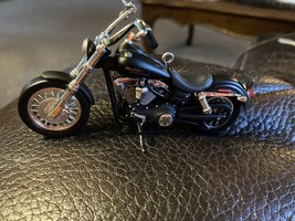 Hallmark Keepsake 2006 FXDBI Dyna Street Bob Harley-Davidson Motorcycle - £39.96 GBP