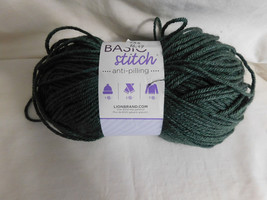Lion Brand  Basic Stitch Anti Pilling Pine Heather Dye Lot  02 - £3.94 GBP