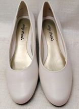 Easy Street Womens Closed Toe Classic Pumps, White, Size 10N - $10.00