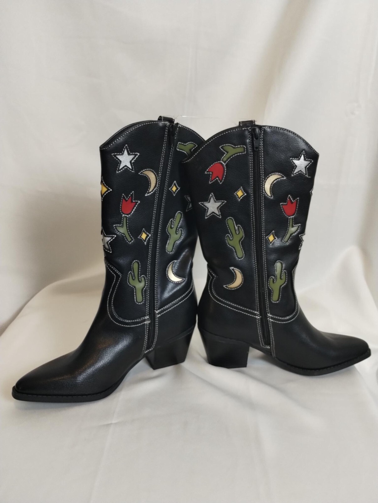 Womens No Boundaries Black Cowgirl Western Boots Novelty Cactus Moon Star 7 New Item image 2