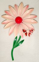 Daisy Flower with Butterfly Brooch Vintage 1960s - $10.00