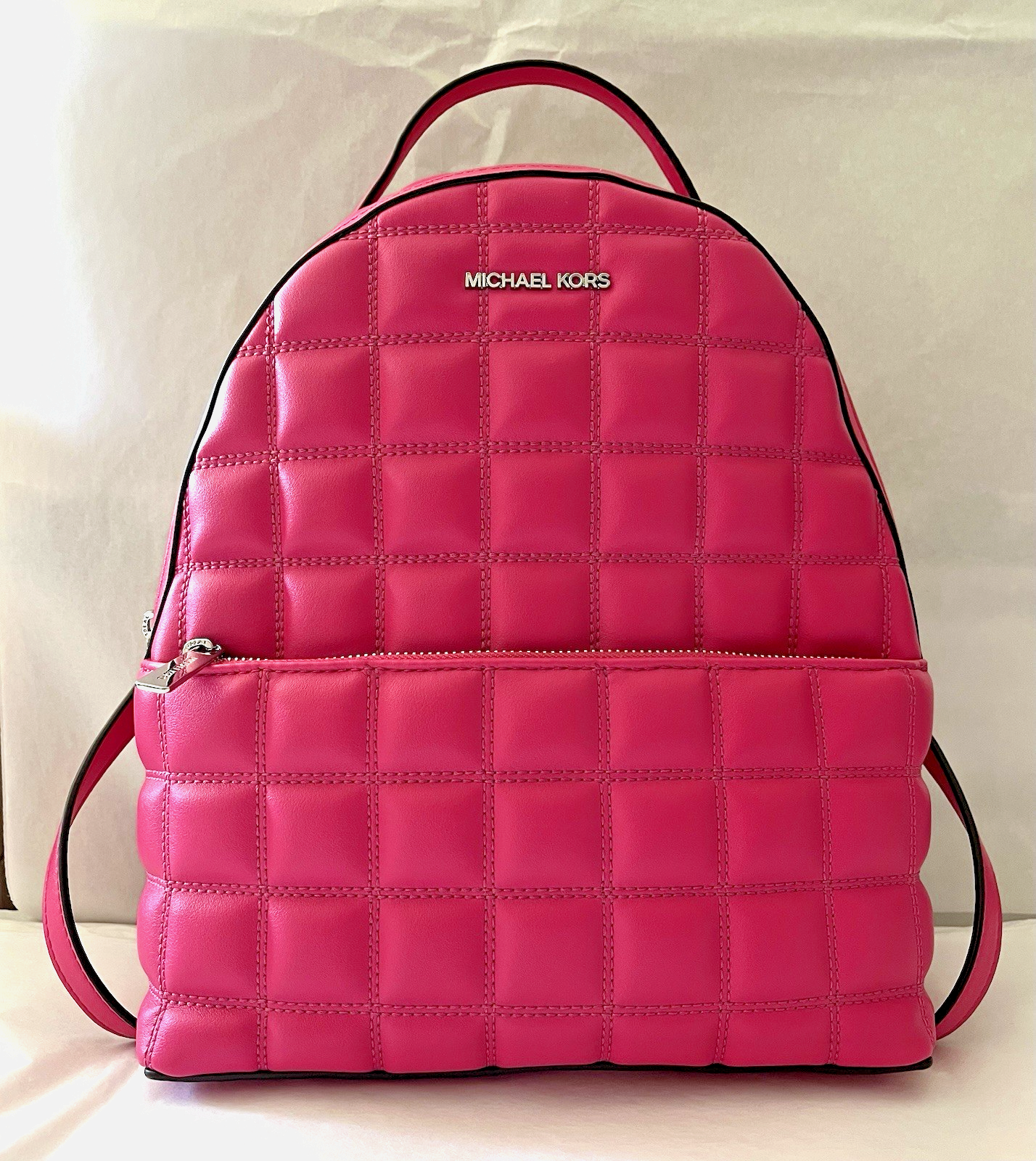 New Michael Kors Sheila Medium Backpack Quilted Dragon Fruit with Dust bag - £90.27 GBP