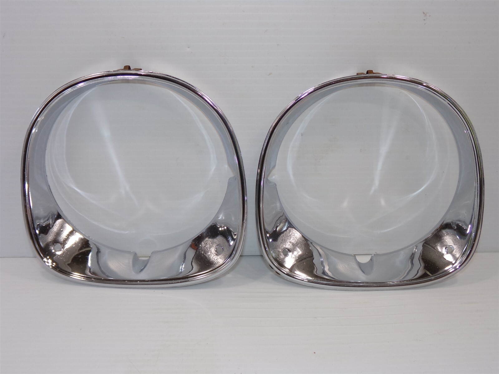 1970 Chevrolet Chevy Chevelle Headlight Bezels OEM 1 ea RH LH 3972923 39... - $67.49