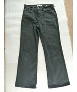 Levi&#39;s 512 Perfectly Slimming Woman&#39;s Boot Cut Dark Wash Jeans Size 8M - $14.07 CAD