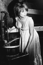 Sharon Tate in The Fearless Vampire Killers 18x24 Poster - £19.10 GBP