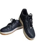 Nike Air Force 1 ’07 WMNS 8.5 Black Leather Off Noir Streetwear Sneakers - $1,651.56 MXN