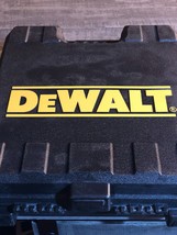 Dewalt D51257; 16GA, Straight, 1&quot; To 2-1/2&quot;, Air Finish Nailer, With Case - £91.63 GBP
