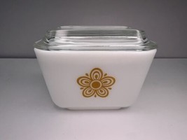 Vintage PYREX Butterfly Gold Refrigerator Dish 501B 1 1/2 Cup w/Lid EUC - £19.54 GBP